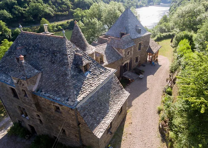 Chateau De Salamon - Privee شقة