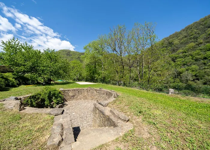 Chateau De Salamon - Privee شقة