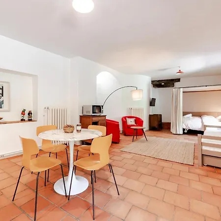 Appartement Chateau De Salamon - Privee Réquista